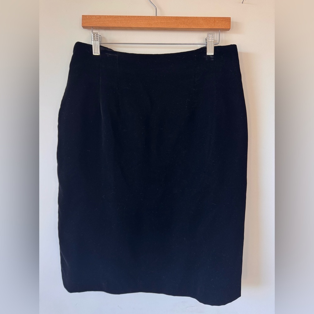 Vintage Black Velvet l Pencil Skirt